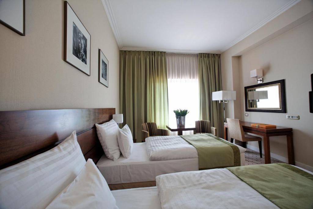 Standard Double or Twin Room,1440404251:JPEG
